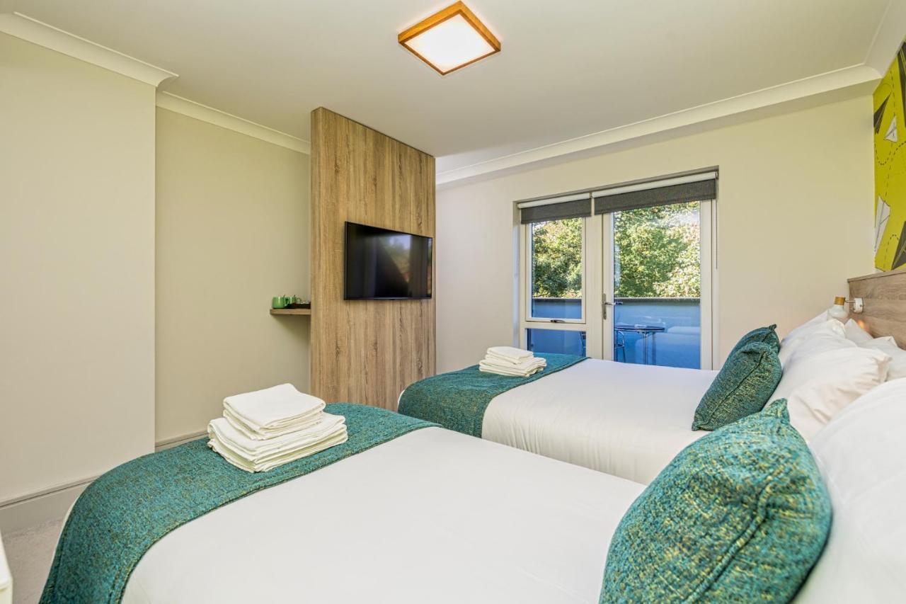 Forty Four Main Street Hotel
